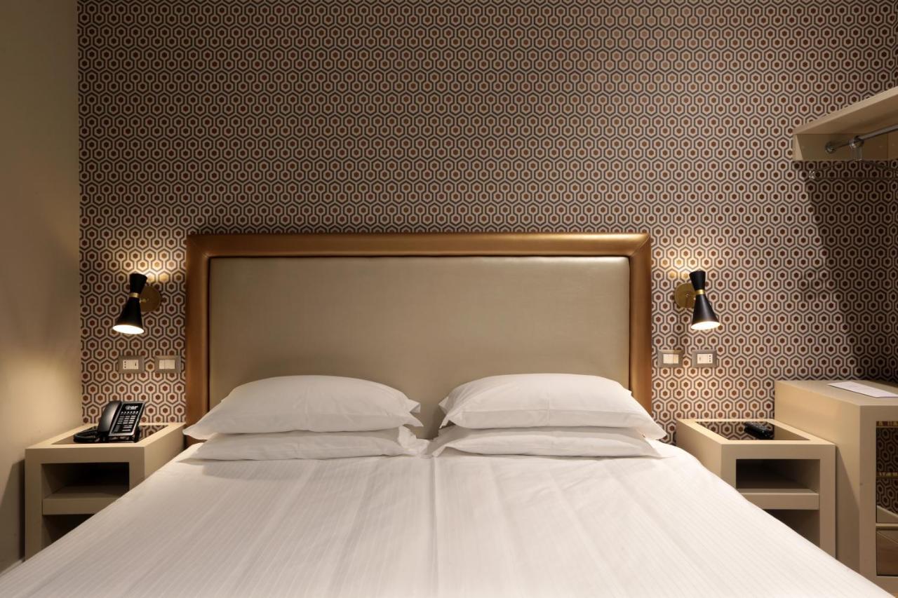 Caruso Place Boutique & Wellness Suites Napoli Bagian luar foto