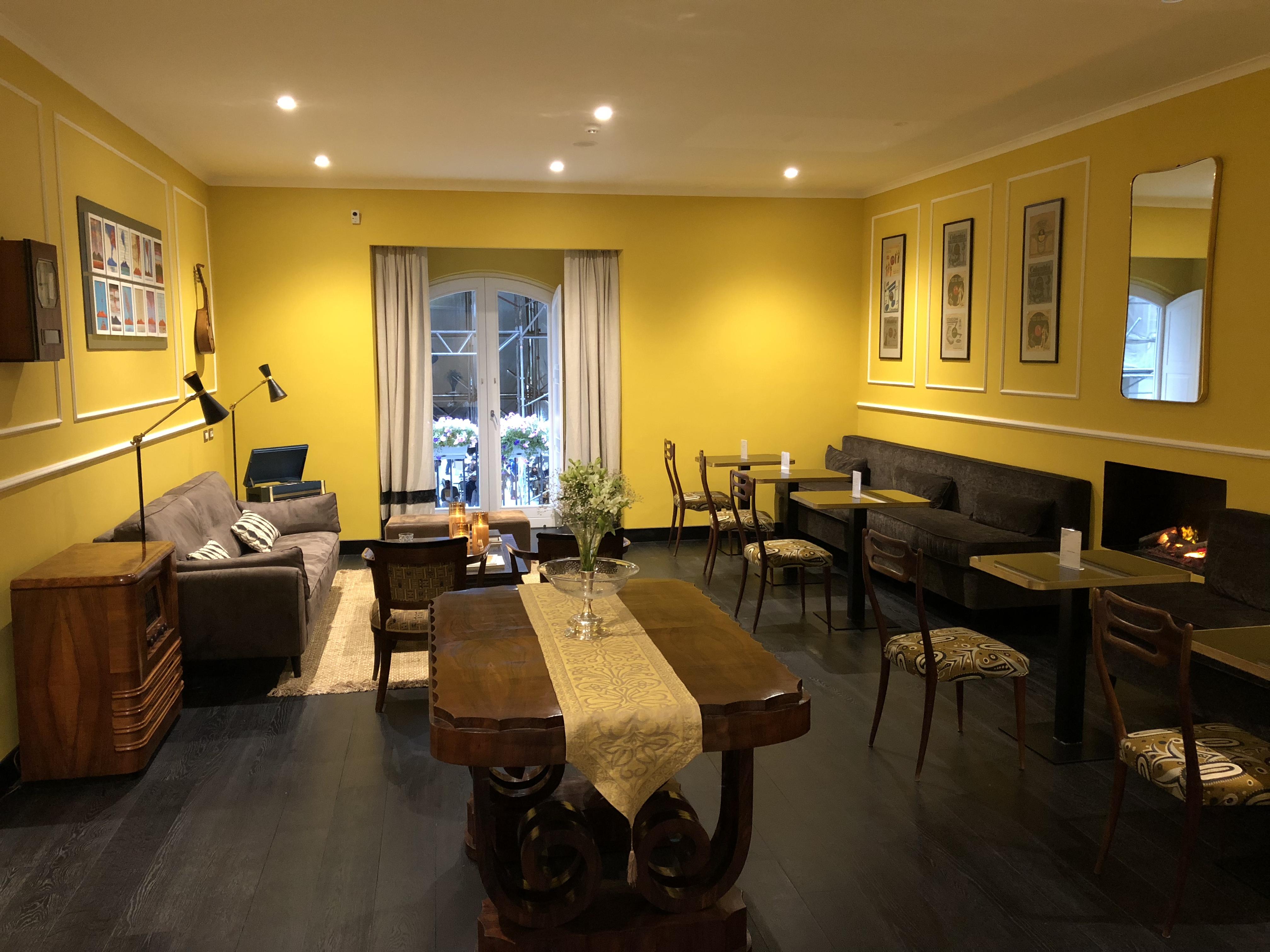 Caruso Place Boutique & Wellness Suites Napoli Bagian luar foto