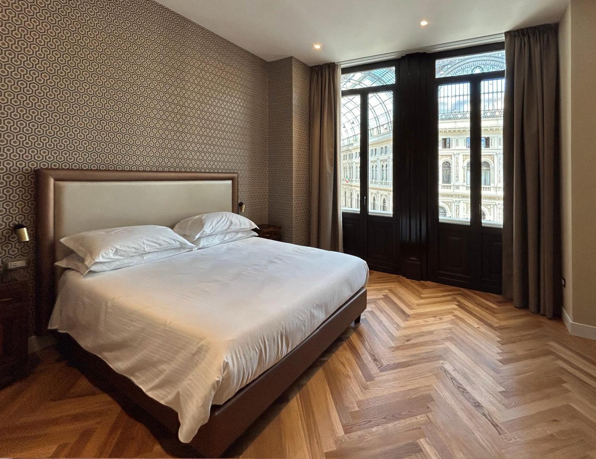 Caruso Place Boutique & Wellness Suites Napoli Bagian luar foto