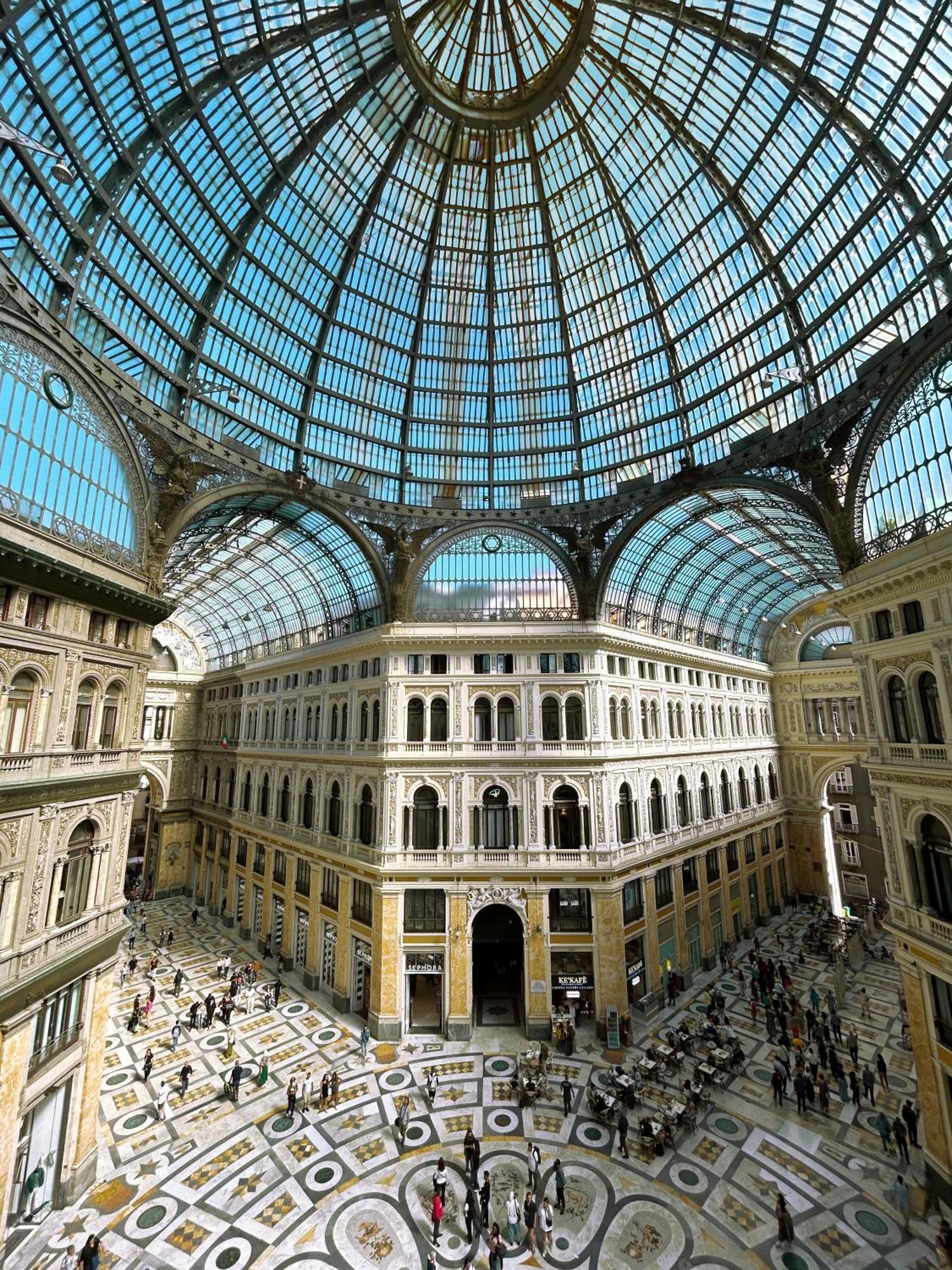 Caruso Place Boutique & Wellness Suites Napoli Bagian luar foto
