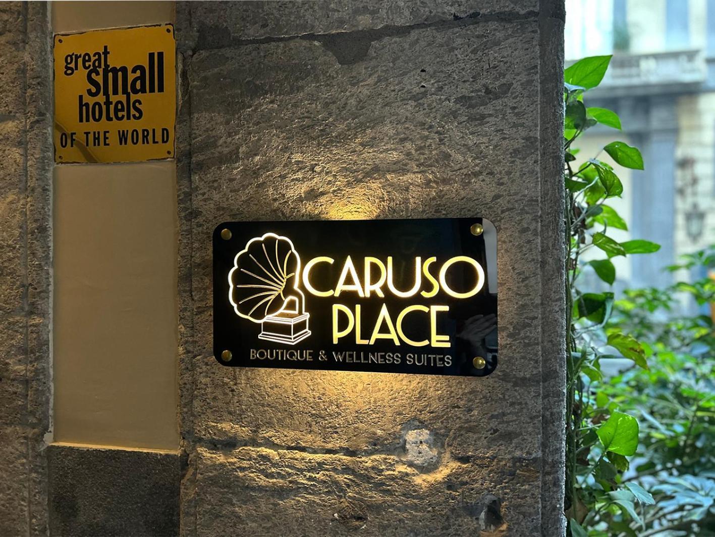 Caruso Place Boutique & Wellness Suites Napoli Bagian luar foto