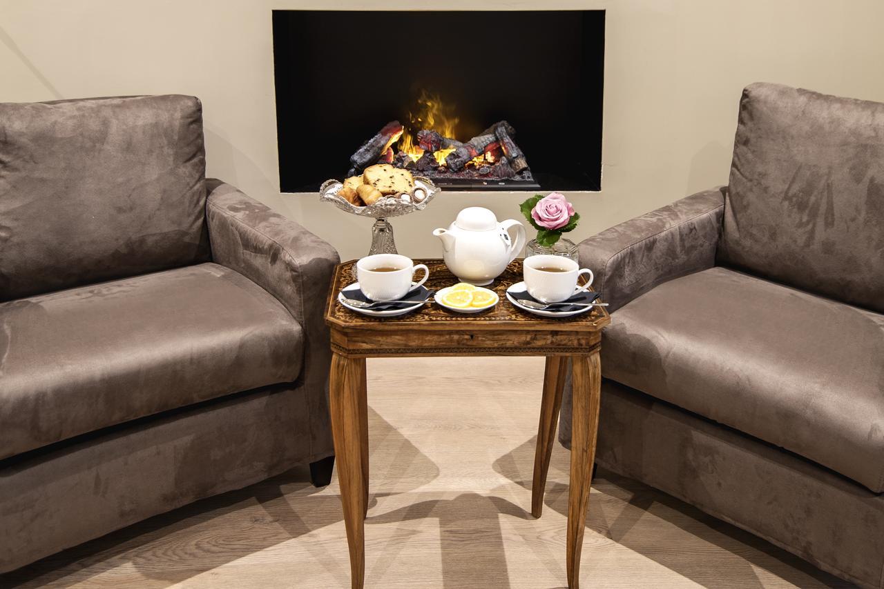 Caruso Place Boutique & Wellness Suites Napoli Bagian luar foto