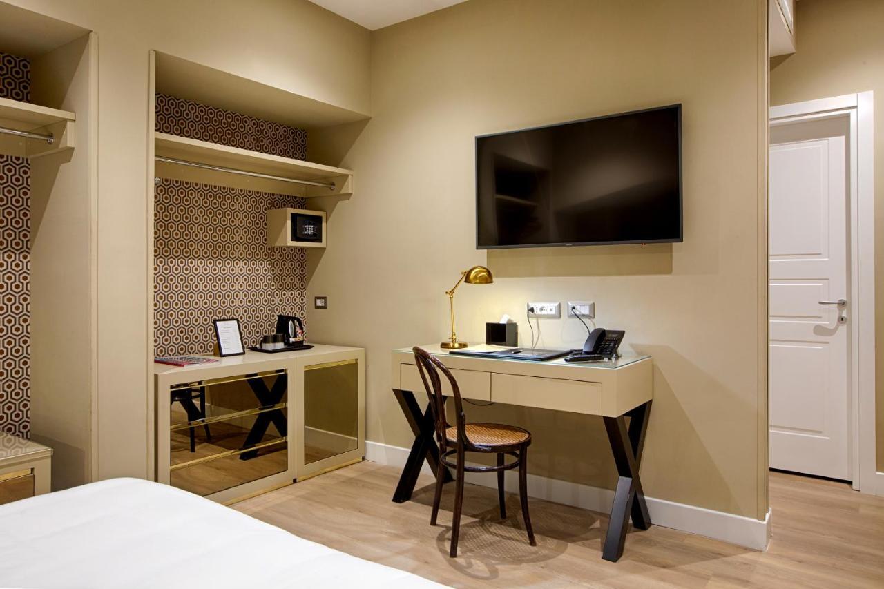 Caruso Place Boutique & Wellness Suites Napoli Bagian luar foto